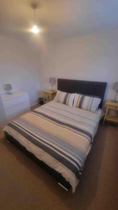 Spacious Self Contained Flat In Superb Location Lymington Bagian luar foto